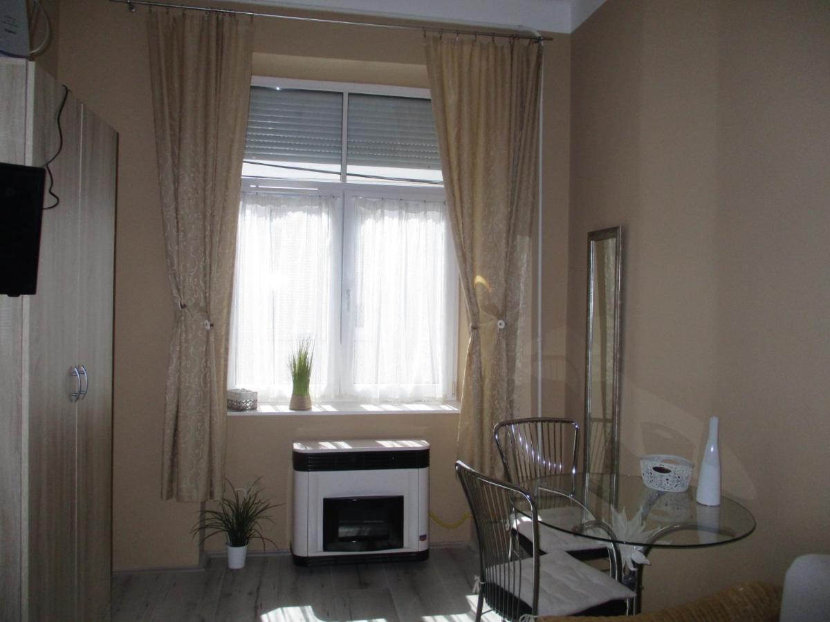 Ferencesek Apartman Pécs Exterior foto
