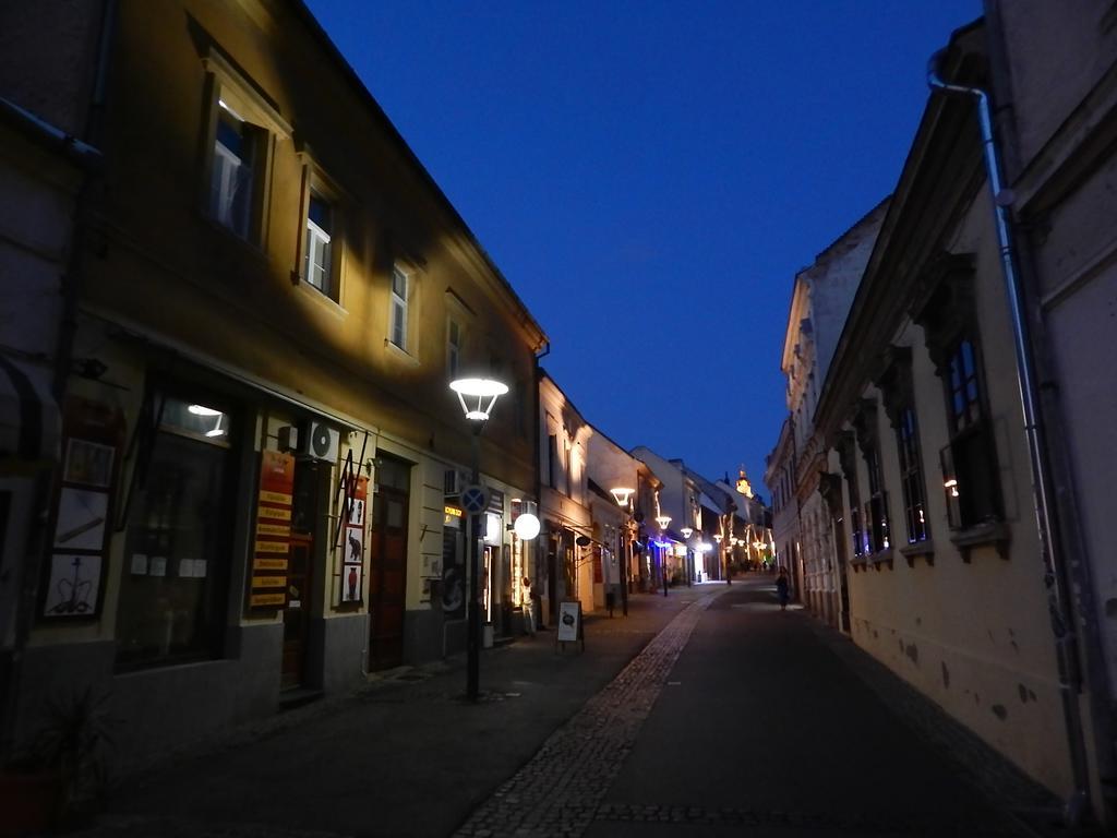 Ferencesek Apartman Pécs Exterior foto